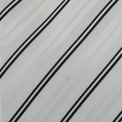 Bílá mikrovláknová kravata s decentními proužky (černá)