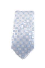 Bílá mikrovláknová kravata se světlým vzorkem (modrá)